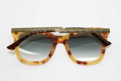 Gucci GG0217S Quartz Havana/Brown Gradient Sunglasses Gucci GG0217S 004 52 Quartz Havana/Brown Gradient - Sunglass  main image 3