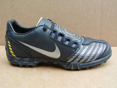 nike total 90 shoot ii