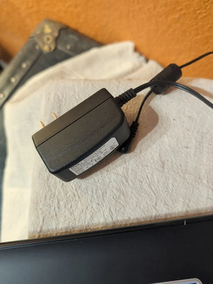 Digital Photo Frame Mustek Vtg7” LCD Screen (6.2 “ viewable area, new in box - Image 4 of 4