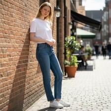 J Crew Premium Edition High Rise Straight Jeans Women's Size 28 Light Wash Denim