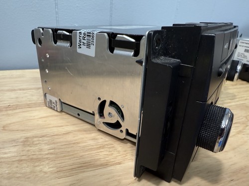 13-17 Chrysler Dodge Jeep OEM AM FM XM Radio MP3 CD Player With Aux  P05091197AE - Bild 3 von 9