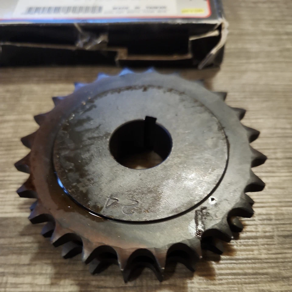 24T TAPERED MOTOR SPROCKET BIG TWIN HARLEY DAVIDSON MCS 1936-1954 40211-55 - Image 2 of 3