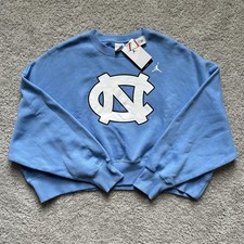 NEW North Carolina UNC Tar Heels Jordan Cropped Crewneck Sweatshirt Huge Logo M