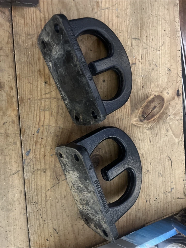 Ganchos de reboque Chrysler Dodge Ram ótimo estado - Imagem 3 de 3