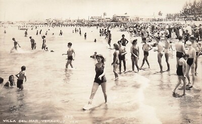 RPPC Villa del Mar Veracruz Mexico Bathing Beauty Beach Girl Photo Postcard G39