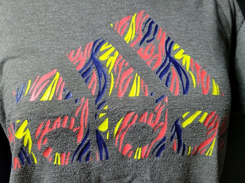 Adidas The Go To Tee Colorful Animal Print Logo Graphic T-Shirt Sz Medium Gray - Picture 2 of 13