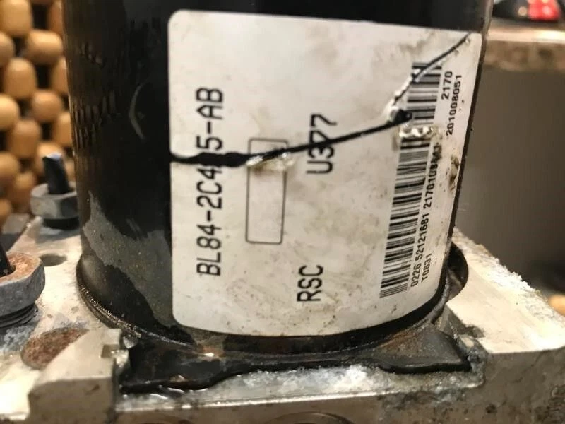 2010 2011 2012 Ford Escape Mercury Mariner Abs Anti Lock Brake Pump Assembly Oem — 第 2/4 张图片