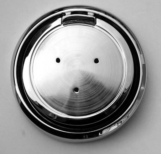 Novo!  1967 - 1970 Ford Mustang Pop tampa de gás aberta com emblema Cobra Jet prata - Imagem 3 de 4