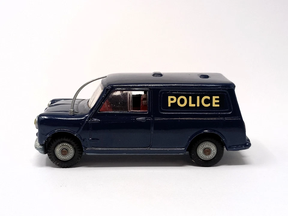 CORGI TOYS 448 / AUSTIN Mini Countryman BMC - Police Van / Scala 1:43 - No Box - Immagine 2 di 4
