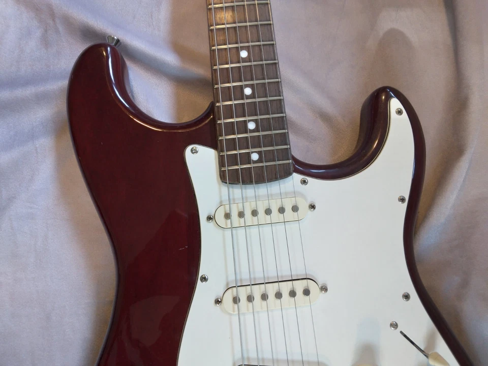 Axl Johnson Stratocaster Clone Electric Guitar Transparent Cherry Finish - Image 3 of 4