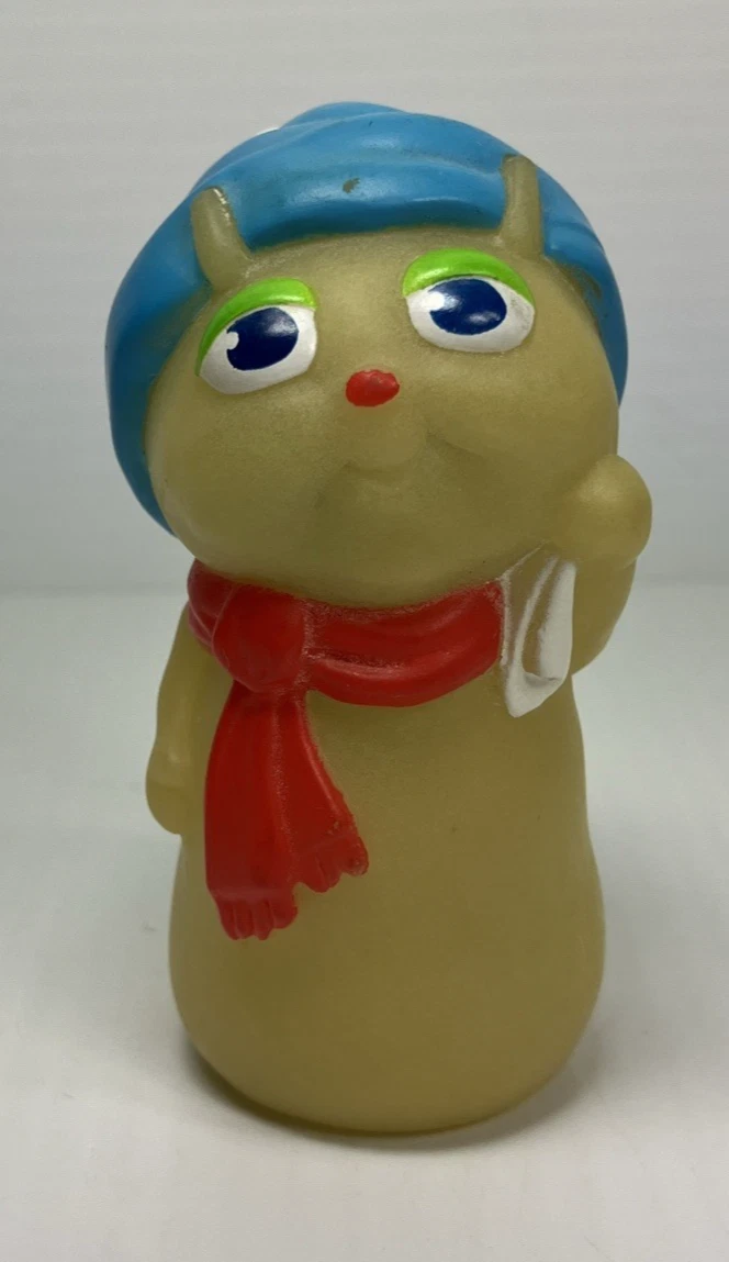 RARE - GLO WORM BUG FRIENDS - luxiole - hasbro - glo sniffles snail