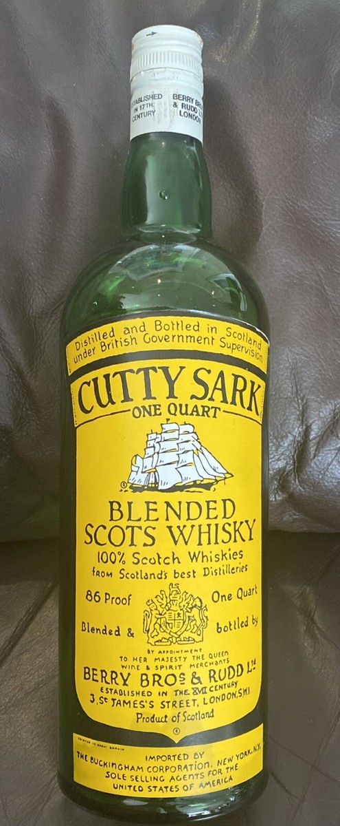 VTG 1953 CUTTY SARK Blended Scots Whisky Green Glass Bottle 86