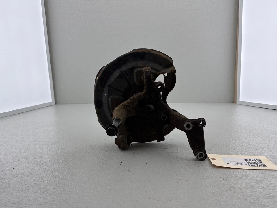 Volkswagen Jetta Sportwagen 2010-2014 eje trasero izquierdo nudillo OEM Foto 4 de 4