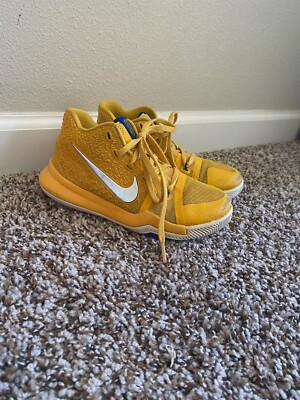 Boy's Youth Nike Kyrie Mac N Cheese Size 13c Yellow Shoes Azure