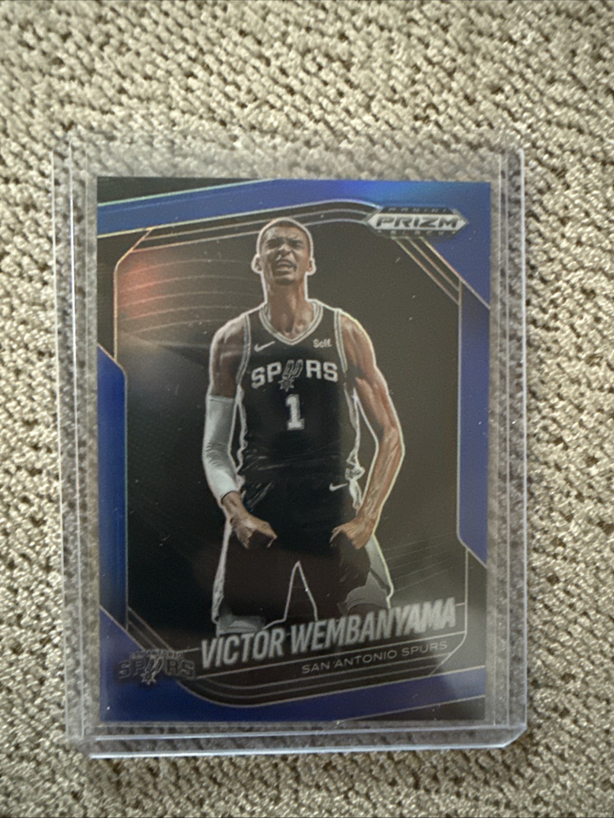 2024-25 Panini Prizm Black Basketball Victor Wembanyama #1 Blue Prizm Spurs /199