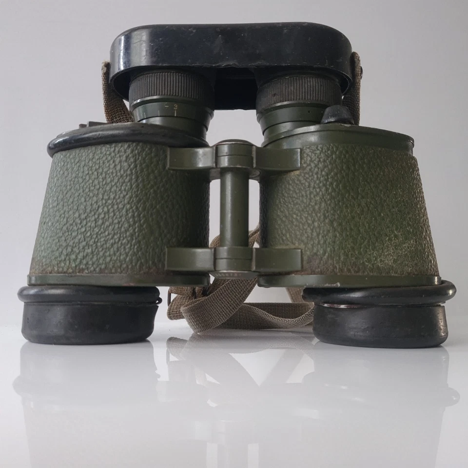 Carl Zeiss Jena - NVA Fernglas 7x40 – Dienstglas mit Strichplatte - Bild 1 von 4