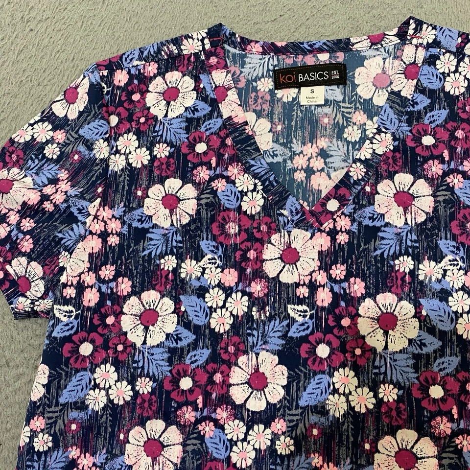 Koi Basics Scrub Top Womens S Multicolor Floral Daisy Days Leslie 384PR NEW - Image 4 of 4