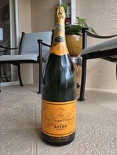 1972 RARE DISPLAY LARGE Veuve Clicquot Champagne Empty 20  SEALED Anniversary