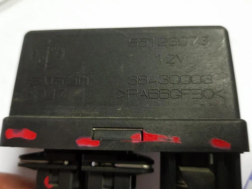 Relais de préchauffage des bougies de précha... ALFA ROMEO 159 (X3/X9) 1.9 JTDm - Photo 2/4