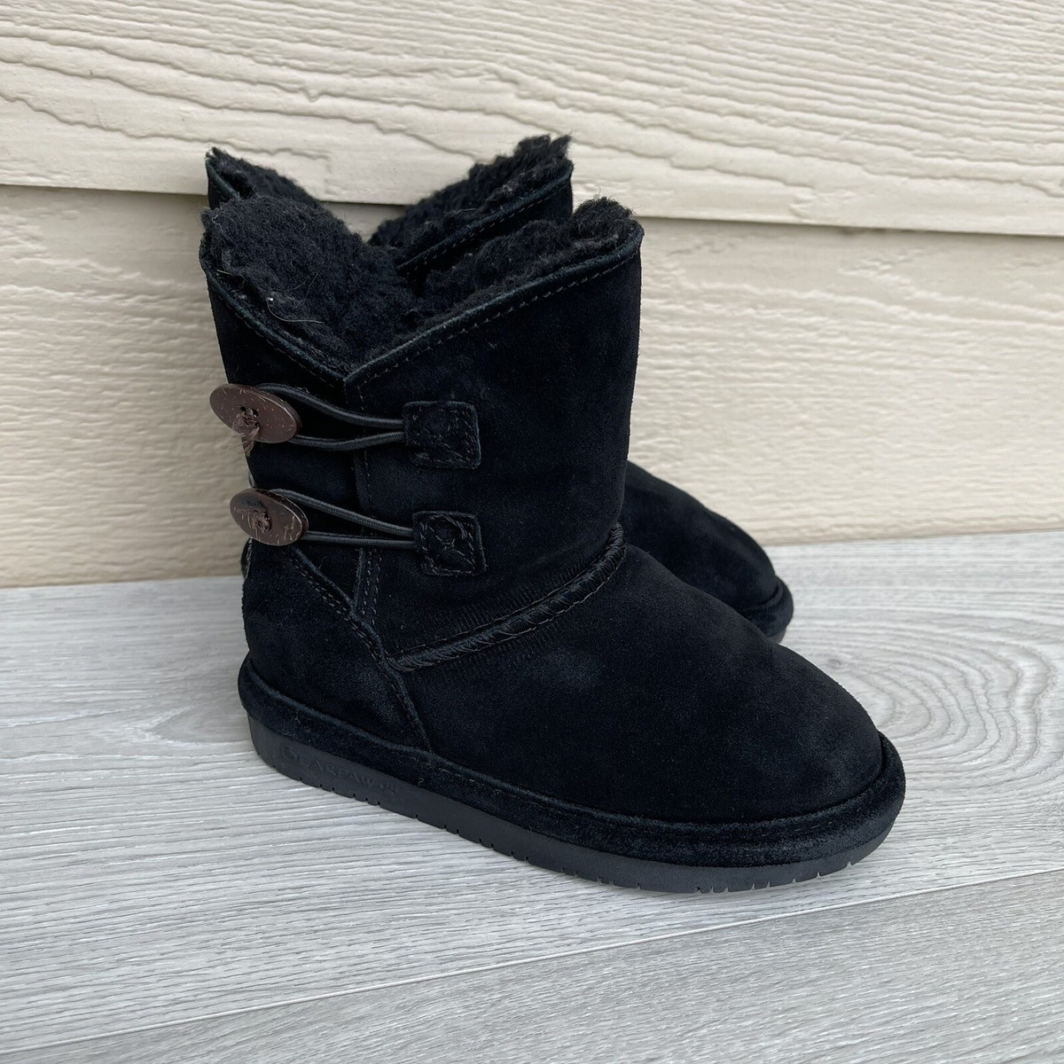 BEARPAW Rosy Suede Sheepskin Button Boot Black Size 9 Kids  display picture 1