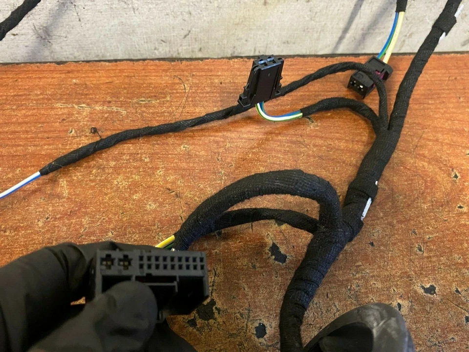 TELAR CABLEADO PUERTA TRASERA LADO CONDUCTOR GENUINO AUDI Q7 2014 4L0971687AH  - Imagen 3 de 4