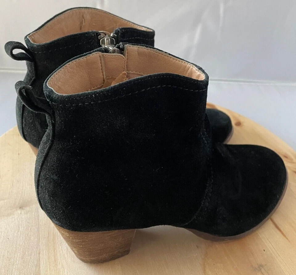 Lands' End 444720 Womens Black Harris Suede Wood Heel Ankle Bootie Size 7B - Image 3 of 4