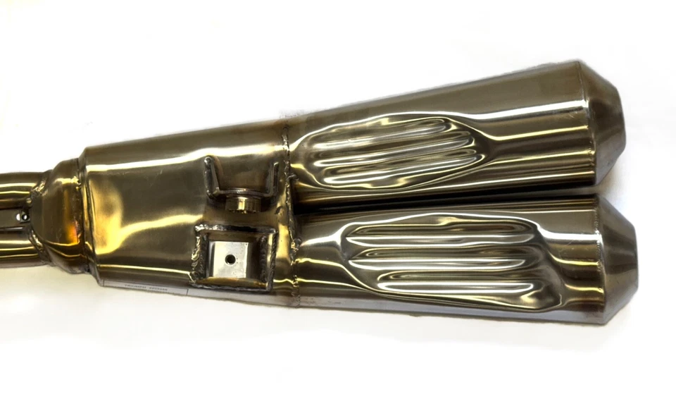 TRIUMPH Scrambler 1200 XC/XE 2022 escape antideslizante con Catbox T2209465 precio de venta sugerido por el fabricante 979 USD Foto 4 de 4