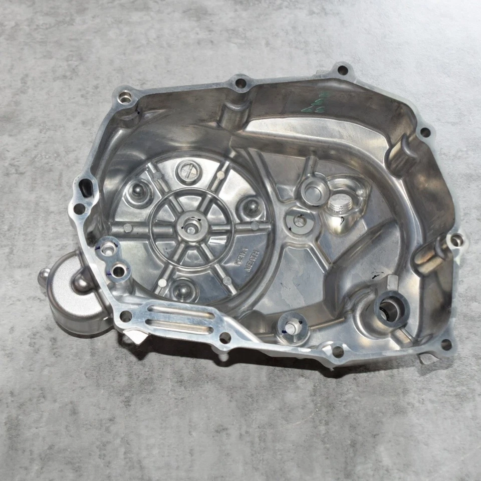 Cubierta motor (lado derecho) CT125 2023 Original Honda 11330-K2E-T10 Foto 4 de 4