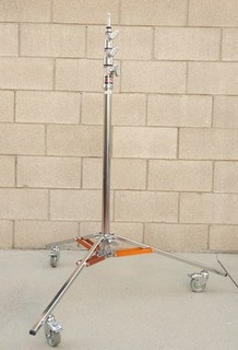 Matthews Hollywood Baby Jr. Triple Riser Baby Rolling Stand