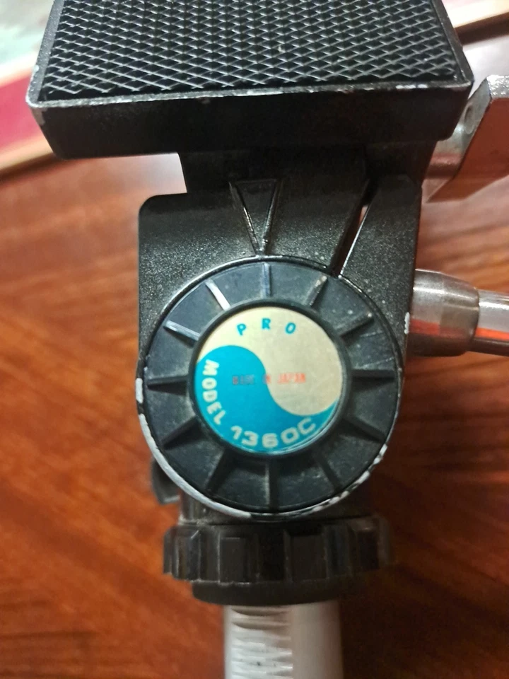 PRO TRIPOD MODEL 1360C Made In Japan - Aluminum - Image 4 of 4