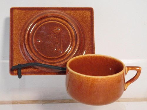 Metlox PINTORIA Rust Cup & Saucer Vintage California Pottery c1937-1939 - Picture 2 of 2