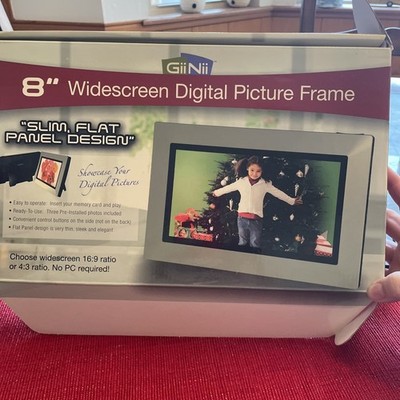 GiiNii GN 801W 8  Digital Picture Frame   Slim Flat Panel Widescreen, USB/SD, Po