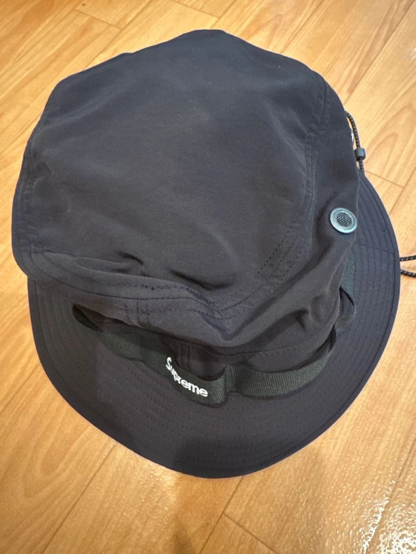 Concasseur de trekking Supreme / The North Face noir authentique du Japon