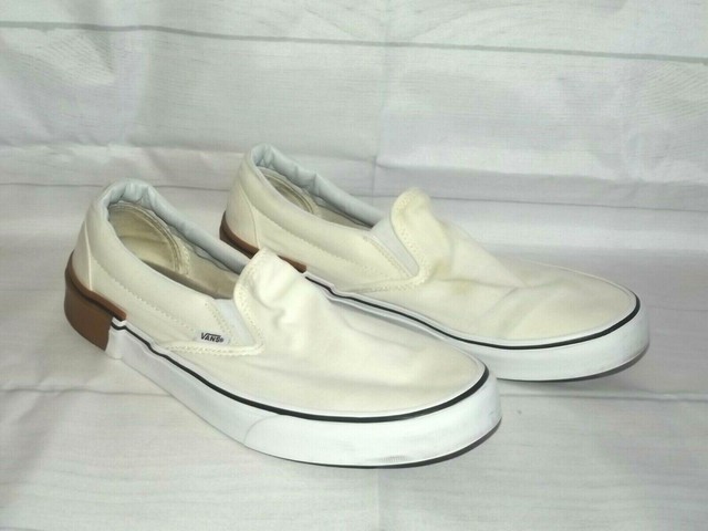 white vans boat shoes