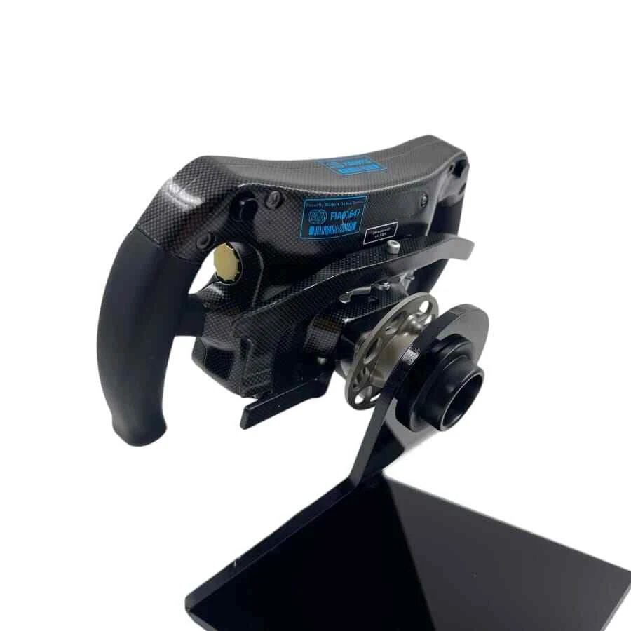 Volante Minichamps 1/2 Mercedes AMG Petronas F1 Team W05 L. Hamilton 2014 - Immagine 2 di 3