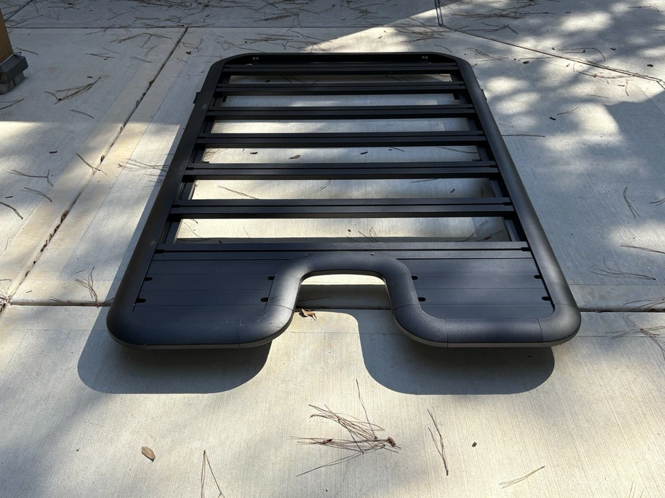 Baca Land Rover Defender 110. Ligeramente usado Foto 2 de 4