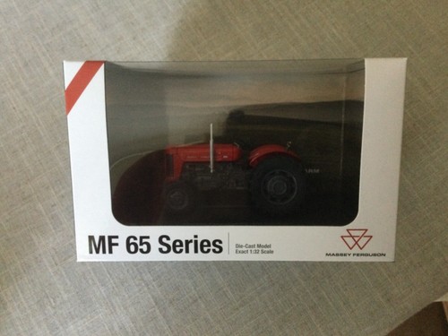 Universal Hobbies Toy Tractor Massey Ferguson 65 1/32 Scale - Picture 2 of 11