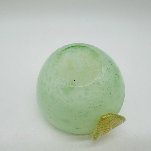 Vintage Murano Apple Shaded Paperweight - Picture 7 of 7