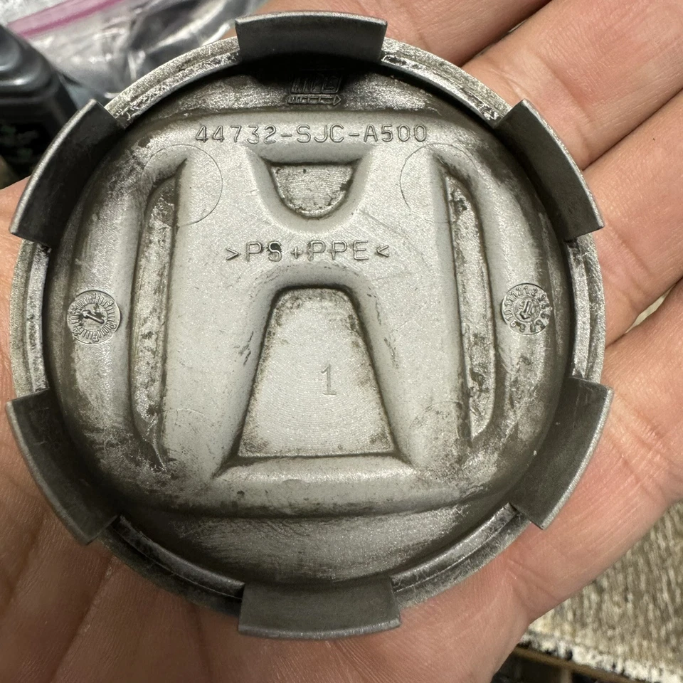 Cubierta de tapa central HONDA RIDGELINE ELEMENT ACCORD CIVIC p/n 44732-SJC-A500 Foto 3 de 3