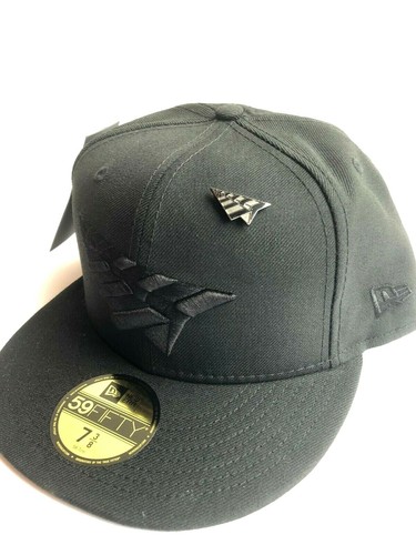 NUEVO CON ETIQUETAS New Era Aviones de Papel Negro/Negro 59FIFTY Sombrero Ajustado con Pin de Metal - Imagen 4 de 11