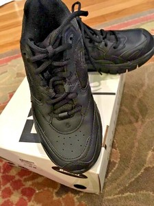 earth shoes sneakers