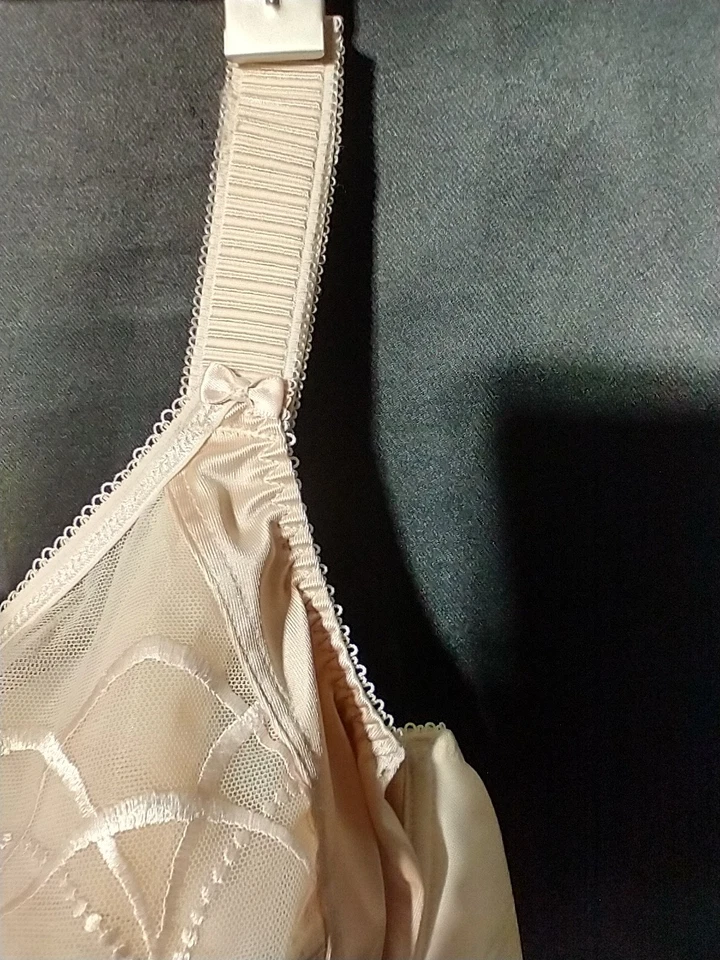 44DDD Elomi Cate Underwire Full Cup Banded Bra - Image 3 of 4