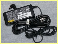 GENUINE FUJITSU OEM 60W AC ADAPTER WITH POWER CORD 4 LIFEBOOK U810 U820 FPCAC45