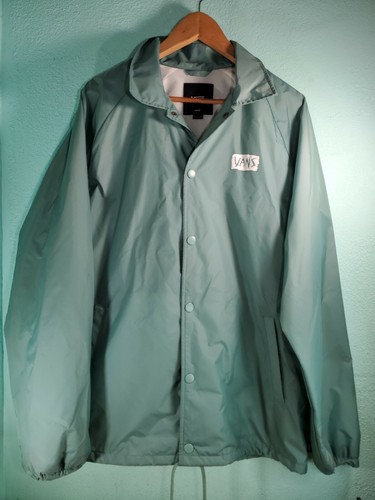 Wall Windbreaker Snapbutton up 
