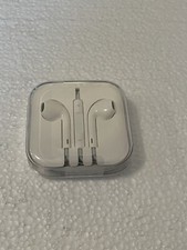 Apple iPhone Wired Earphones Earbuds Brand New