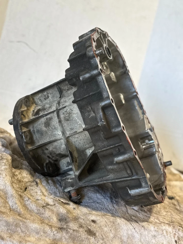 FORD ZF S5-42 MANUAL TRANSMISSION DIESEL 4X4 TAIL HOUSING EXTENSION CASE SHELL - Image 4 of 4