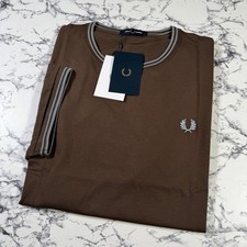 FRED PERRY Mens Burnt Tobacco Twin Tipped T Shirt SIZE XL M1588V 49A BNWT
