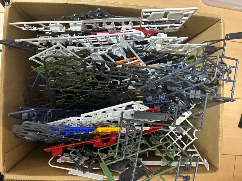 HG 1/144 & 1/100 Mixed Gunpla Junk Parts & Mixing Materials Lot No.010