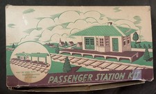 Plasticville 1950's O Scale Train Freight Station Kit RS-8 unassembled