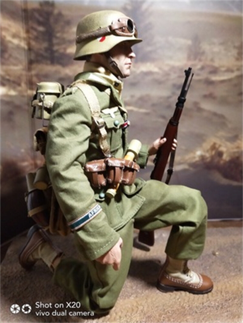 Stock DID D80152 WWII German Africa Corps WH infantry - Burk